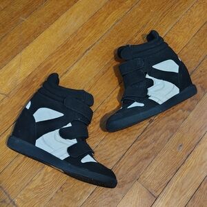 Y2K Style Women's Size 7 Black & White Wedge Sneakers Tennis Shoes Wedges Heels